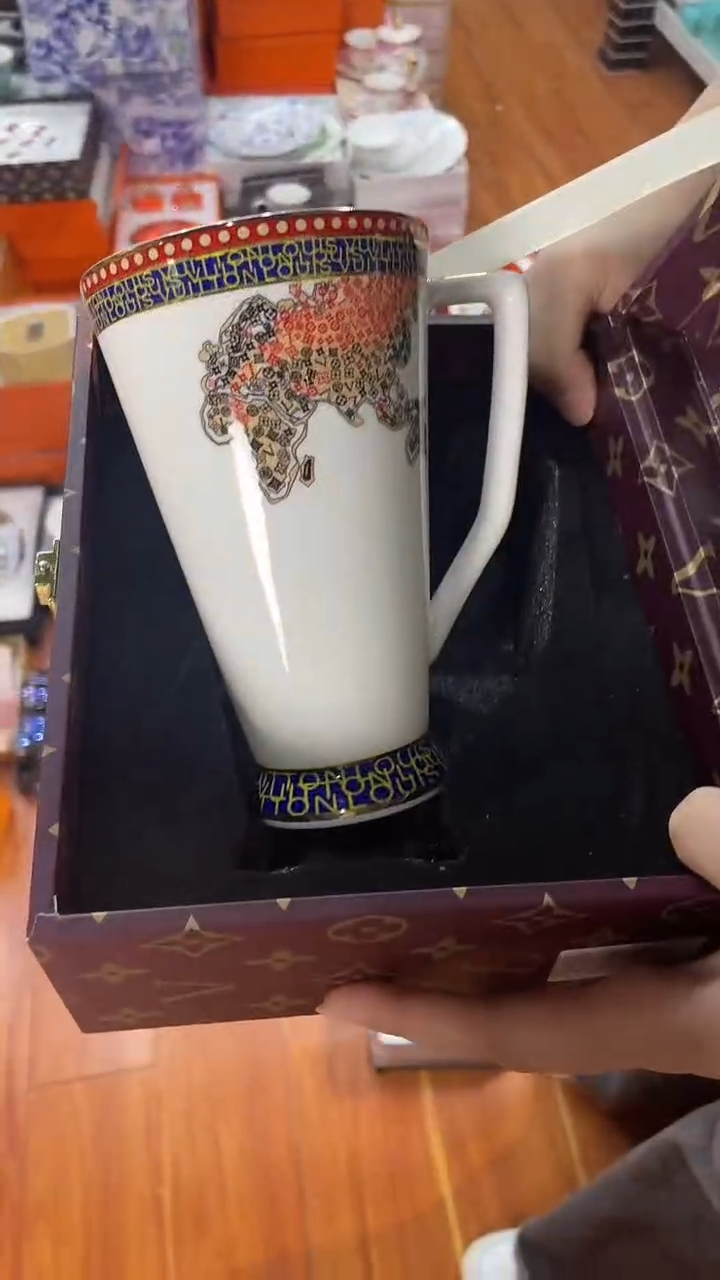 杯鸿辉家品牌瓷器，京东包邮！