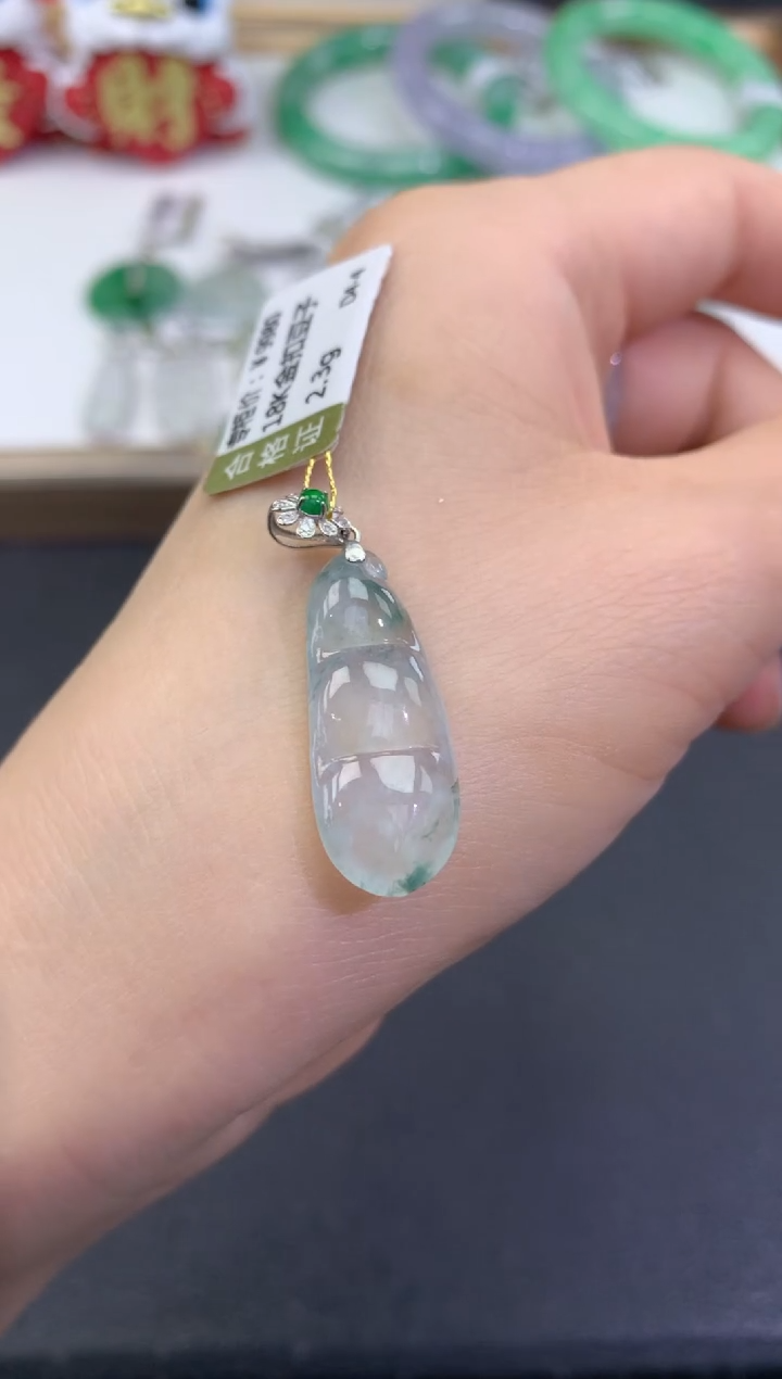 【闪购商品】翡翠颈饰18K金镶嵌         