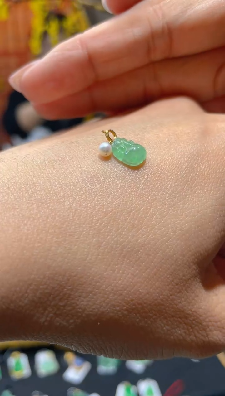 【闪购商品】翡翠颈饰18K金镶嵌假一赔三