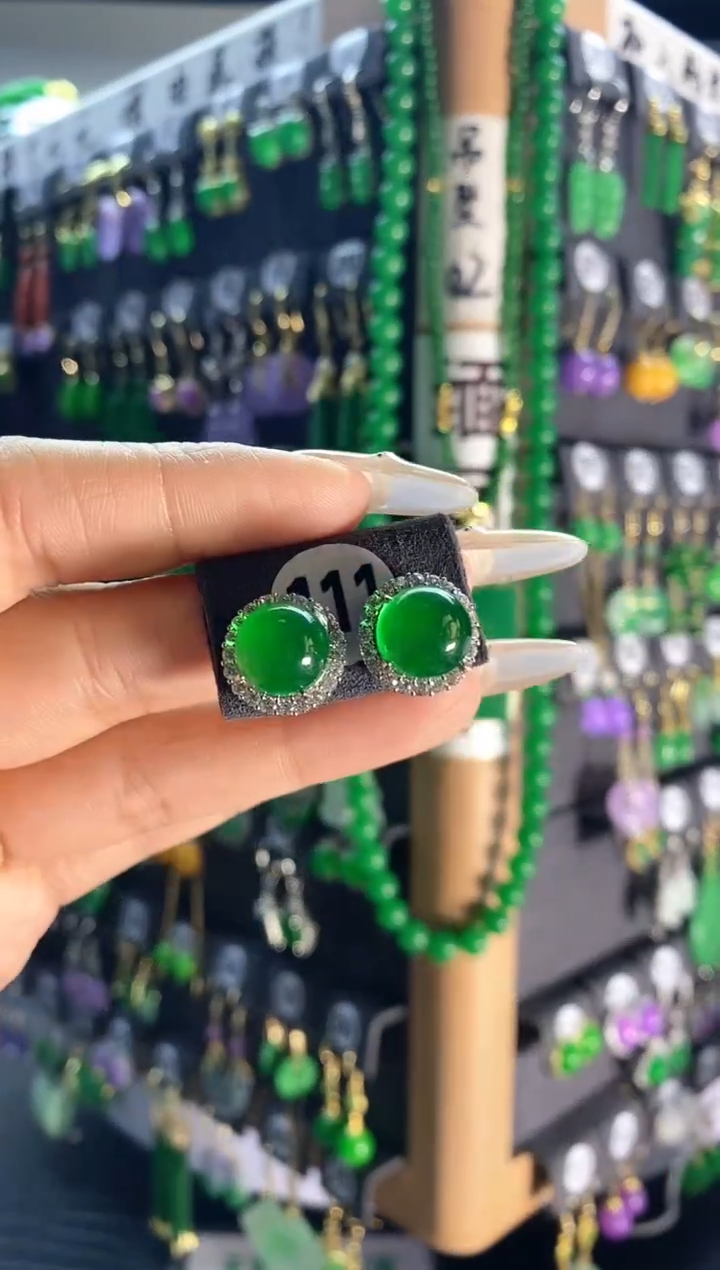 【闪购商品】翡翠耳饰银S925镶嵌111.....