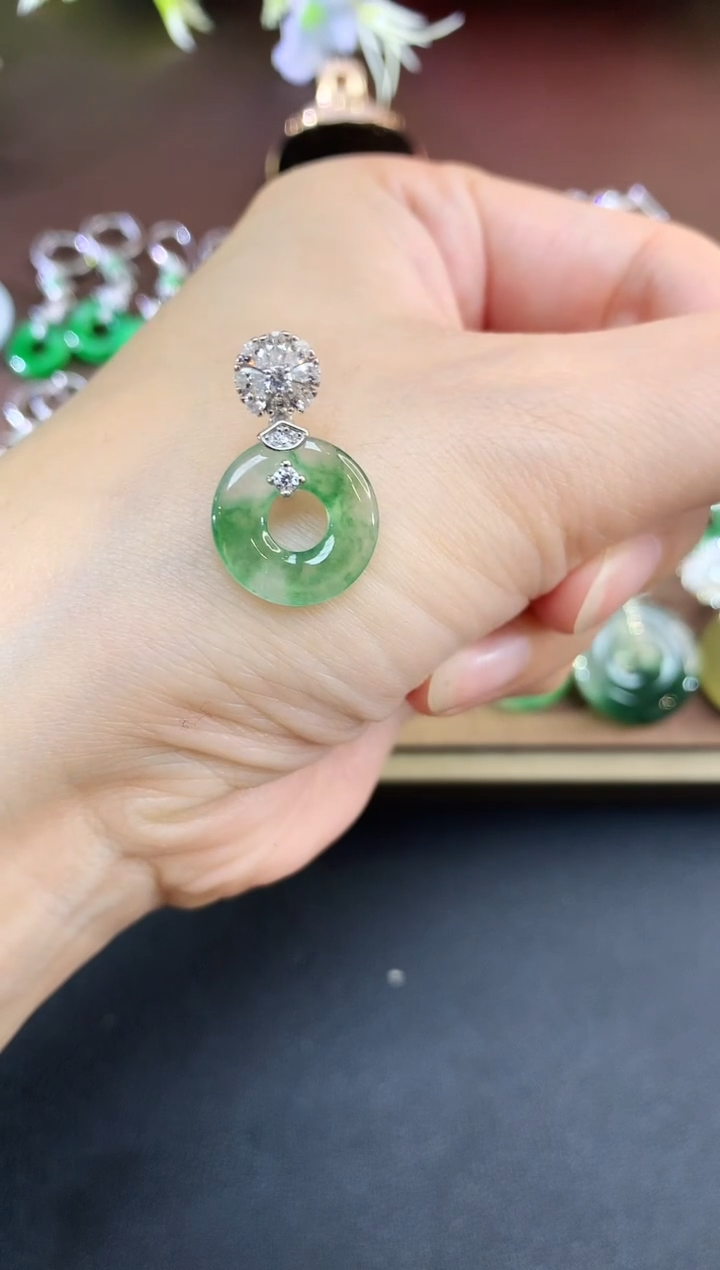 吊坠(不含链)未镶嵌翡翠58买断场不退不换|