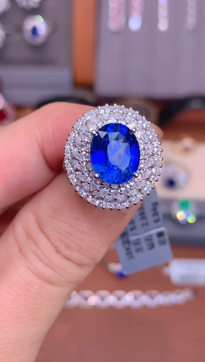 【闪购商品】蓝宝石戒指18K金镶嵌5.04ct吉尔德