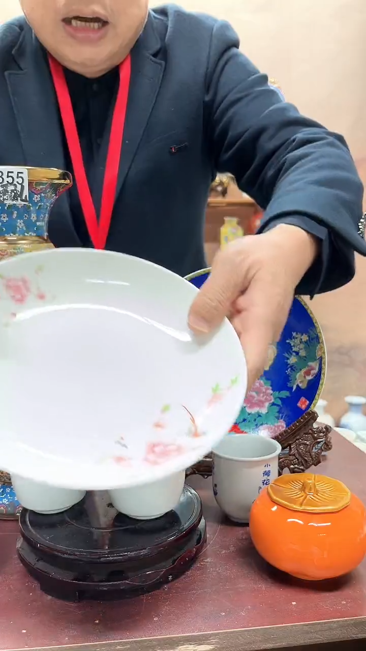 景德镇陶瓷水点桃花盘1个