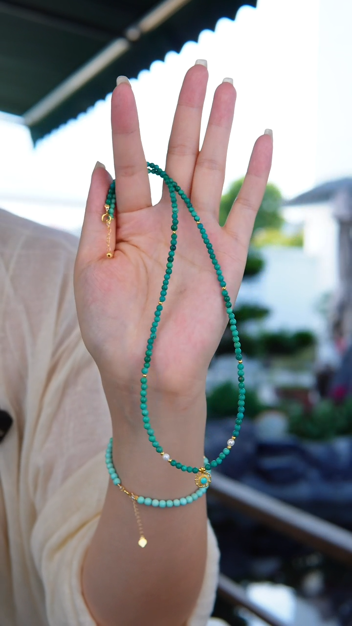 18K金镶嵌绿松石颈饰多样性发货