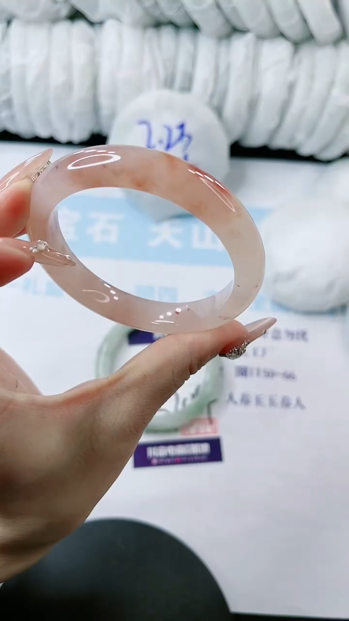 【闪购商品】石英质玉手镯未镶嵌多样性发货S205