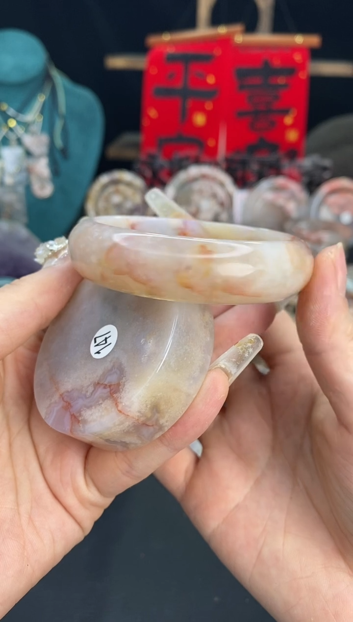 【闪购商品】石英质玉手镯（圆镯）未镶嵌57