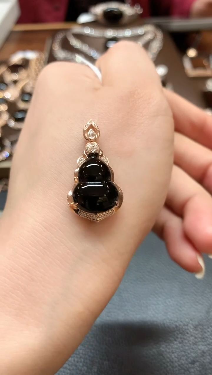 【闪购商品】翡翠吊坠(不含链)18K金镶嵌m124不退换