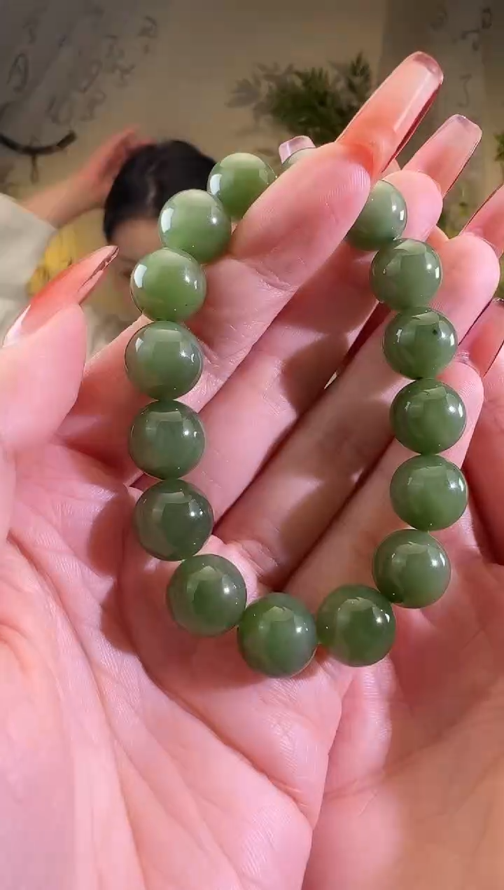 【闪购商品】和田玉手串未镶嵌手串带黑点