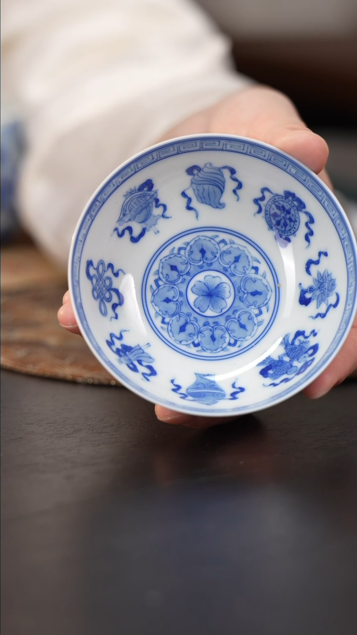 【闪购商品】杯看山柴窑青花八宝