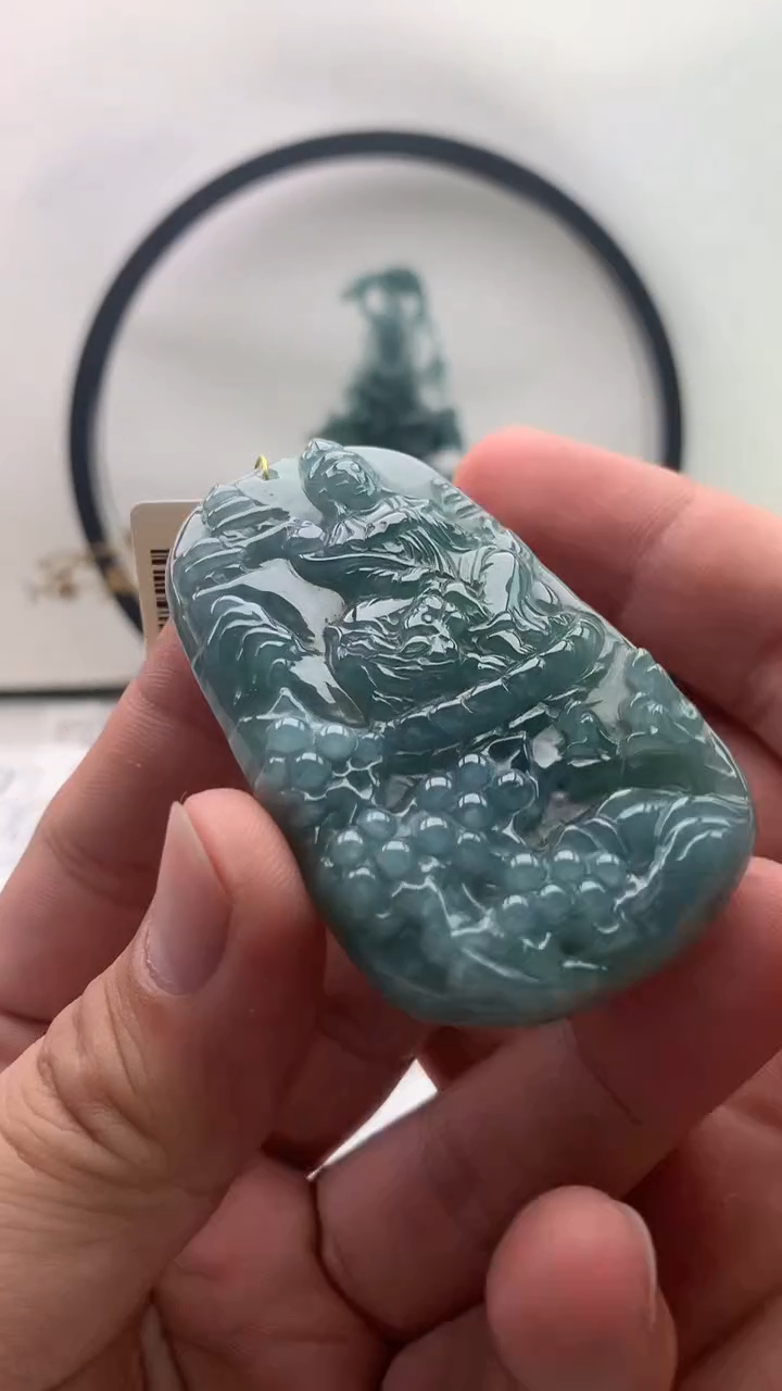 翡翠未镶嵌颈饰文殊