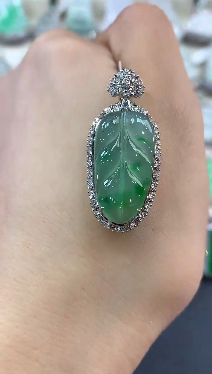 【闪购商品】翡翠吊坠(不含链)18K金镶嵌c80