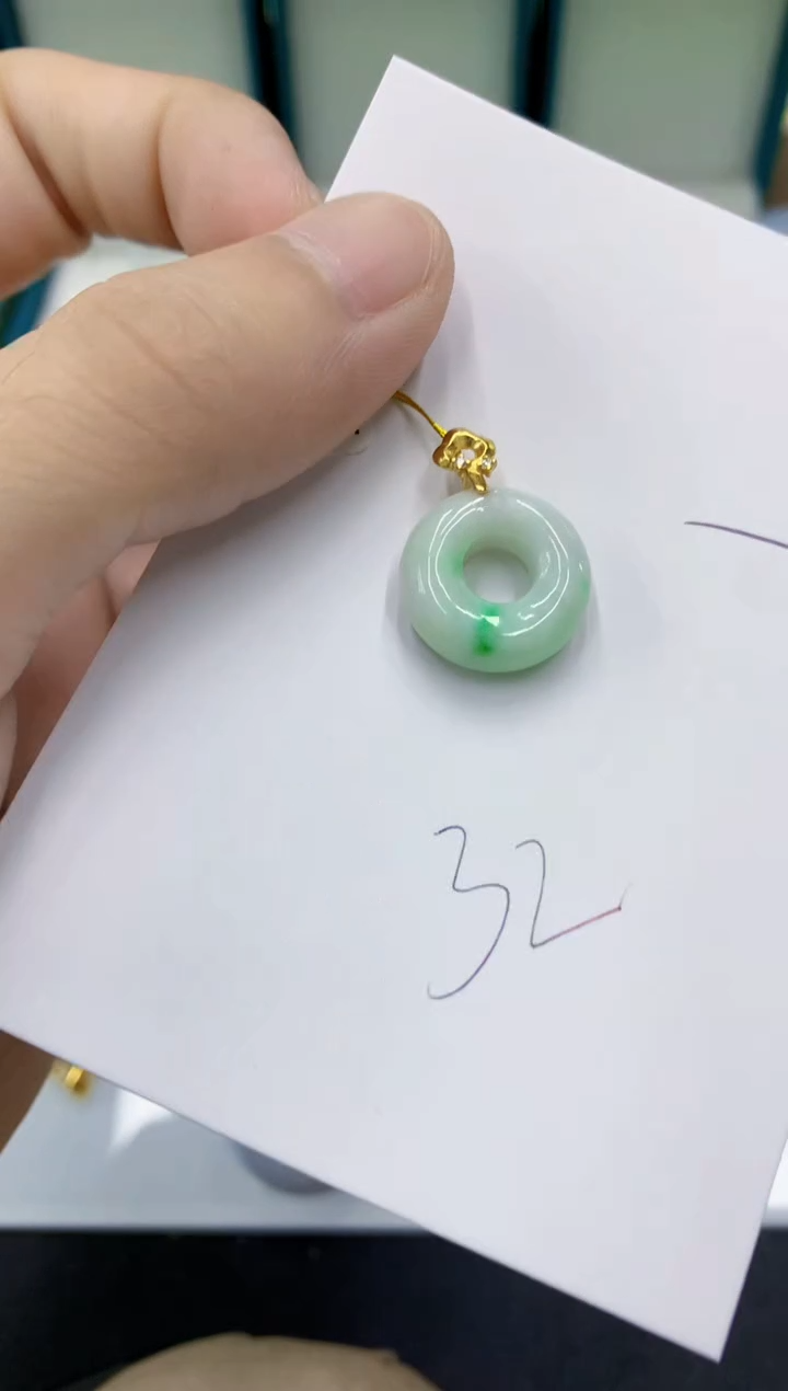 颈饰未镶嵌翡翠翡翠