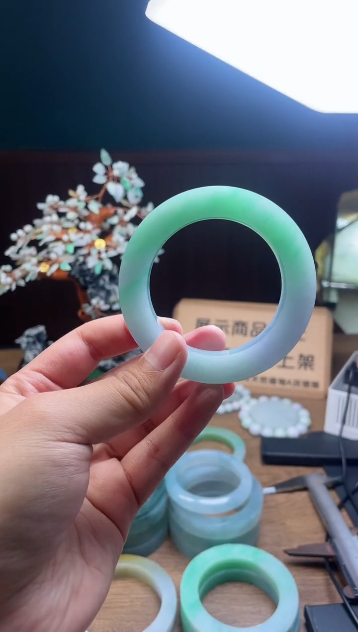 【闪购商品】定制翡翠手镯未镶嵌定制