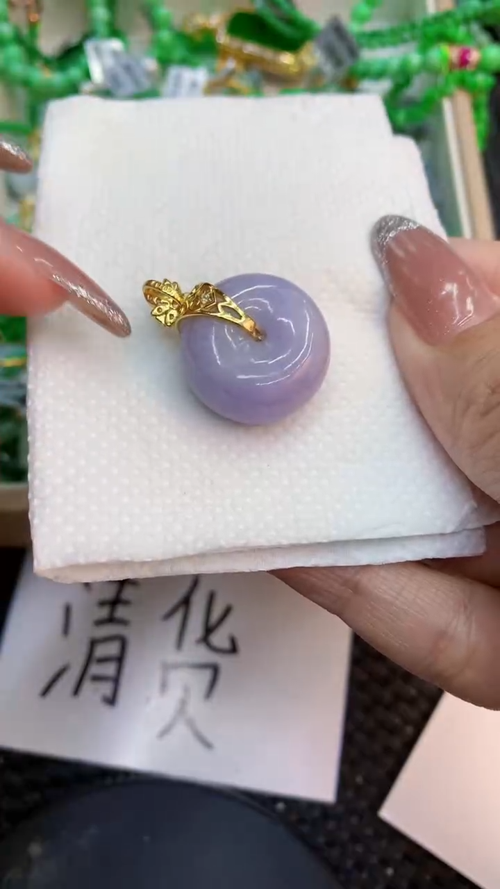 颈饰未镶嵌翡翠1