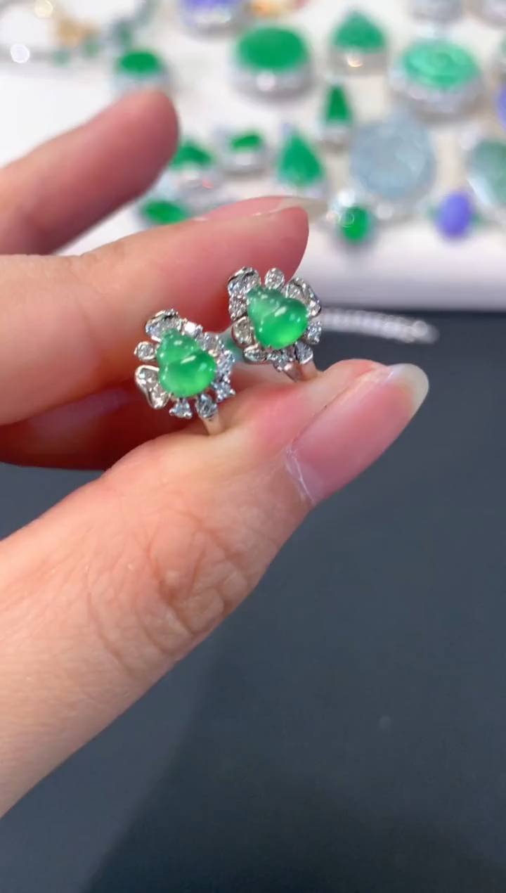 【闪购商品】翡翠耳饰18K金镶嵌A103|3980