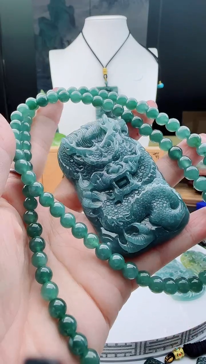 【闪购商品】翡翠颈饰未镶嵌多样性随机一件发货