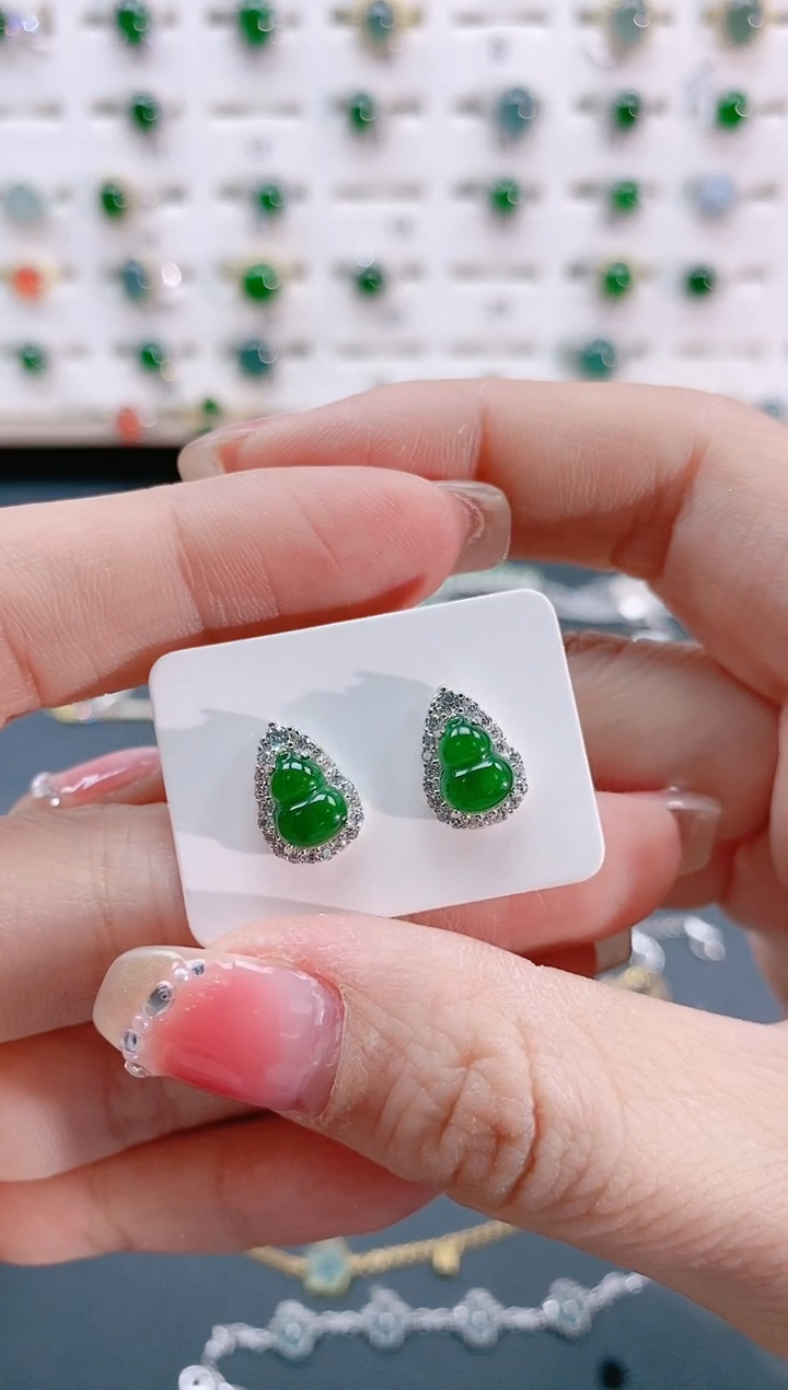 【闪购商品】翡翠耳饰银S925镶嵌天然翡翠