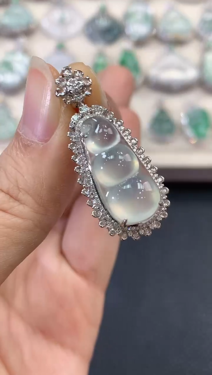 【闪购商品】翡翠吊坠(不含链)18K金镶嵌B108