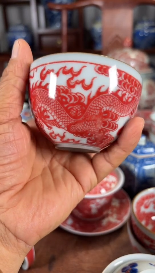 柴窑釉里红龙凤呈祥汝瓷杯杯