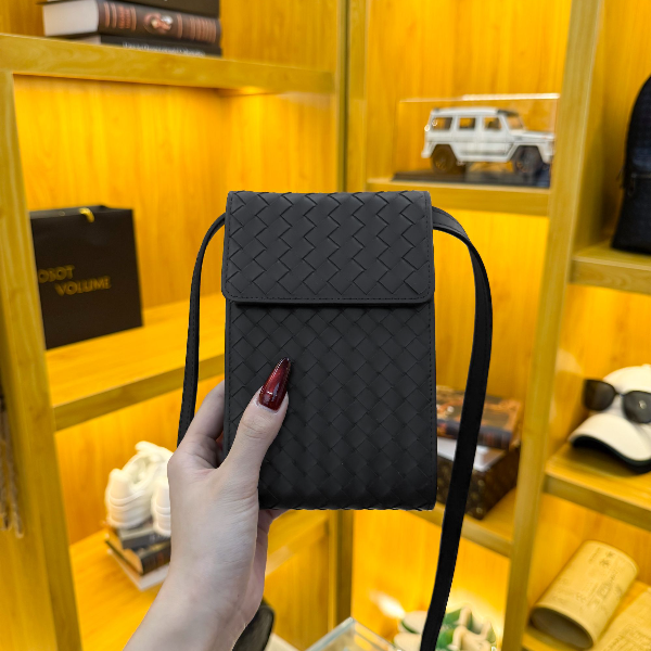 BVZOSOT VOLUME【手机包】头层胎牛皮纯手工编织韩版时尚手机包