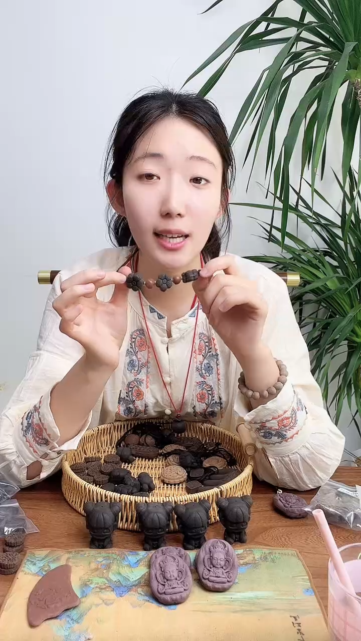 玉兰香方锁骨链小花