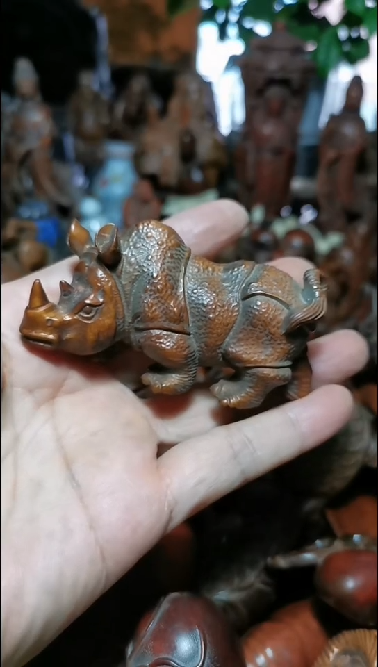 黄杨木犀牛手把件摆件