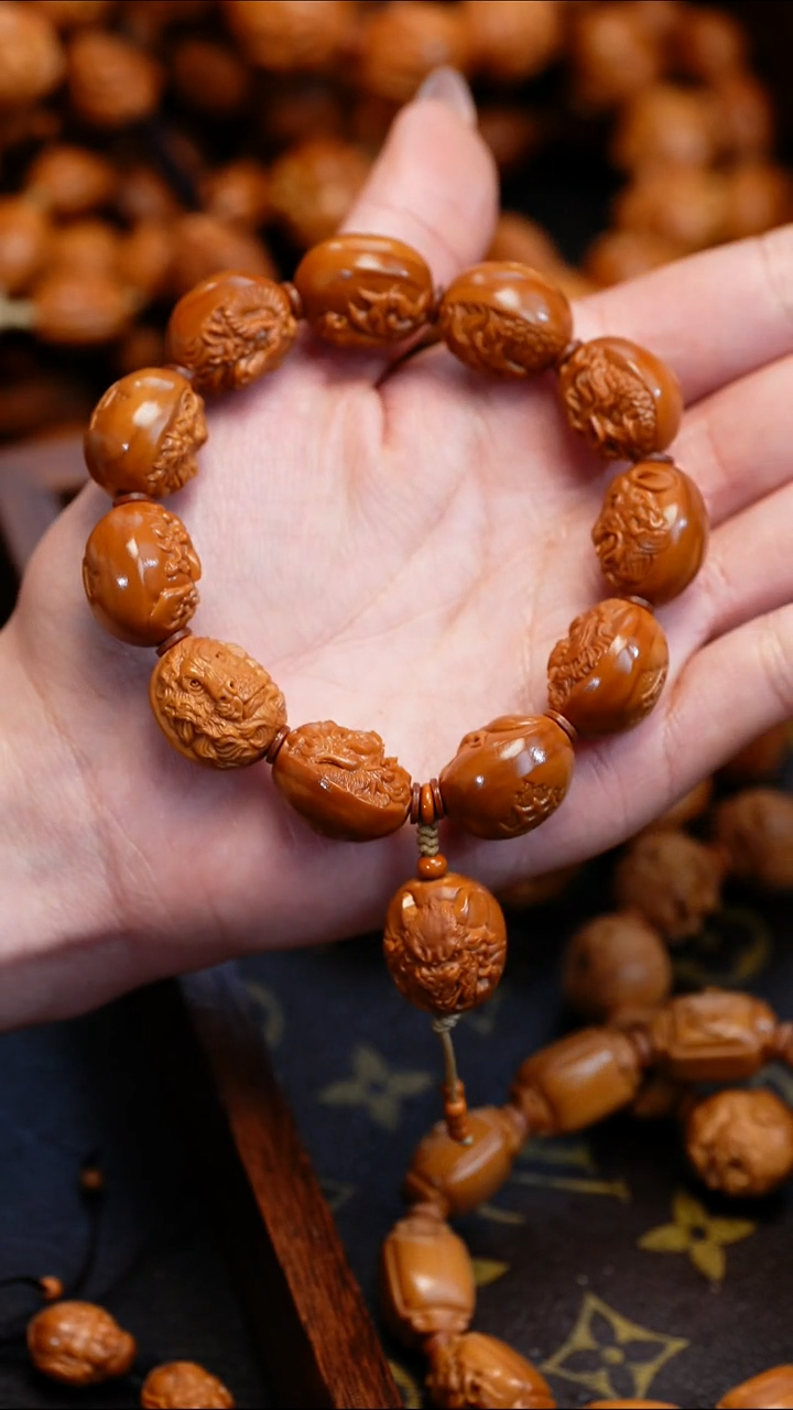 【闪购商品】橄榄核吊坠苏工橄榄核