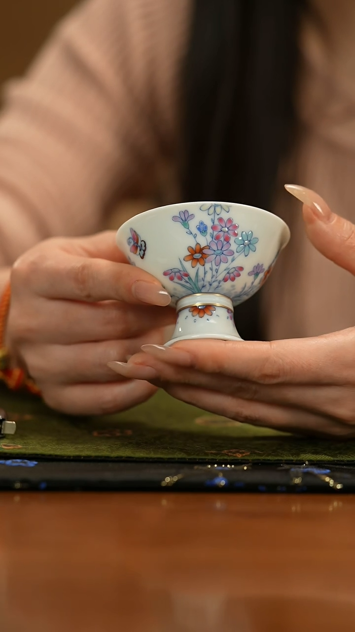 【闪购商品】瓷片冉月             