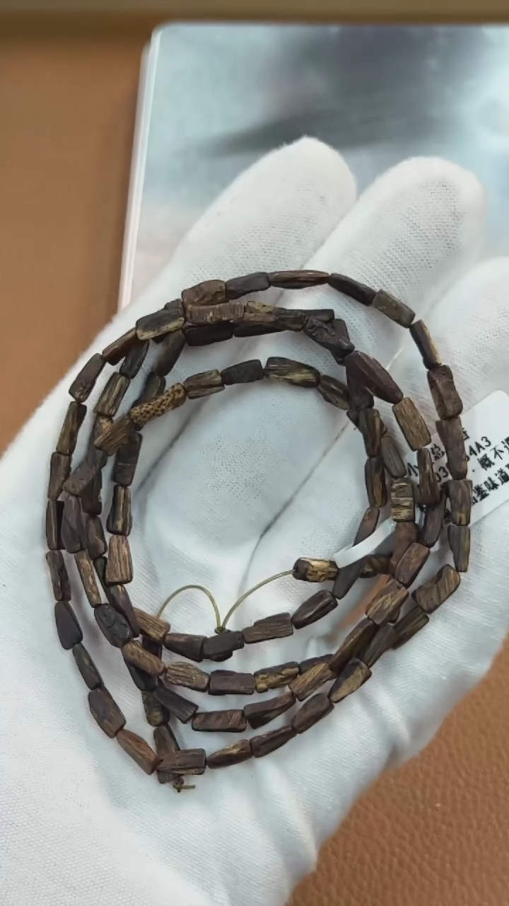 【闪购商品】沉香手串老惠安随形沉水念珠03023413