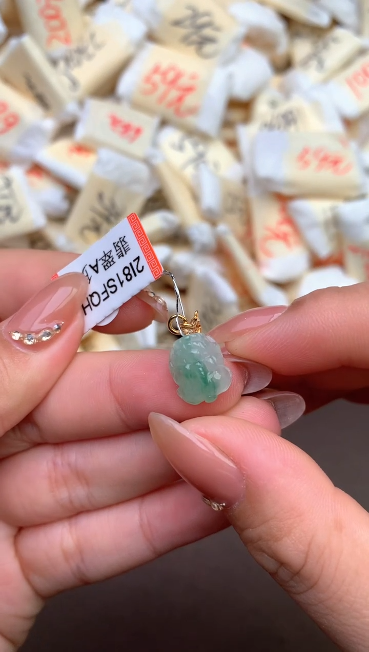 【闪购商品】翡翠挂件银S925镶嵌— 