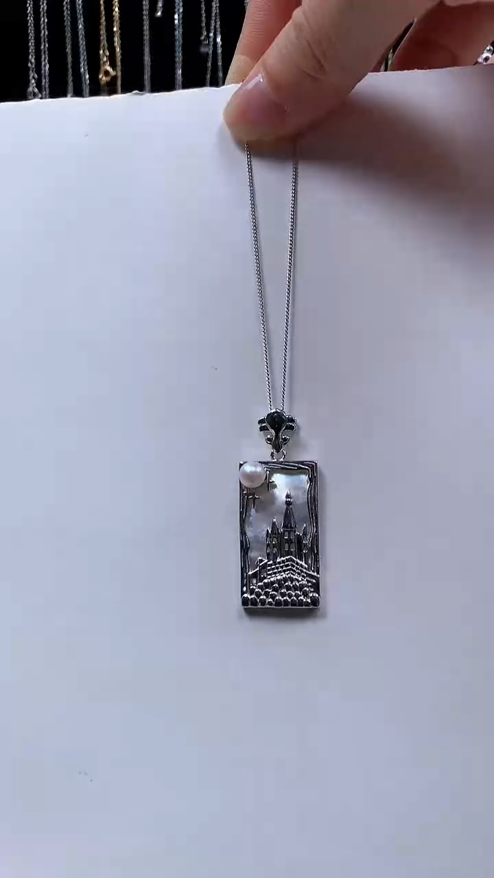 【闪购商品】海水珍珠颈饰银S925镶嵌海水珍珠温莎城堡吊坠送链