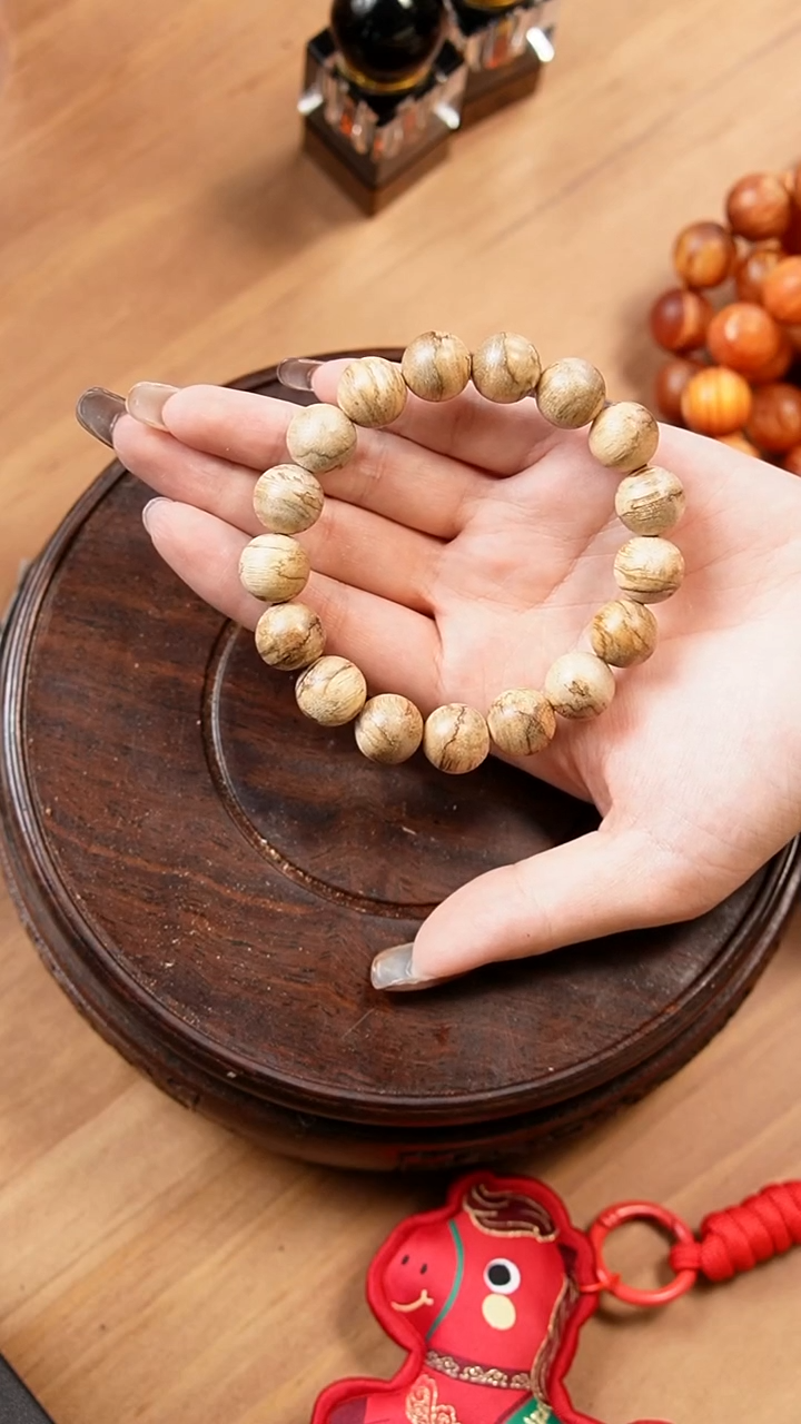 沉香手串【马泥涝】天然野 约13MM*17颗 多样性发货