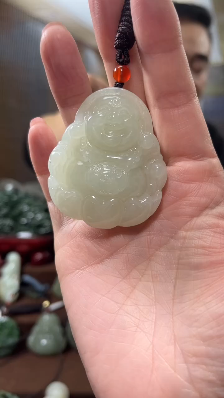 颈饰未镶嵌和田玉`