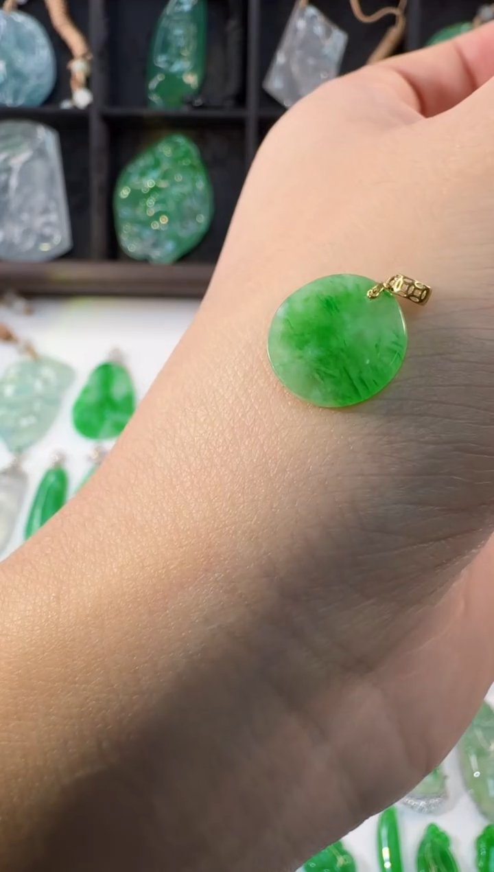 颈饰18K金镶嵌翡翠缅甸A货翡翠