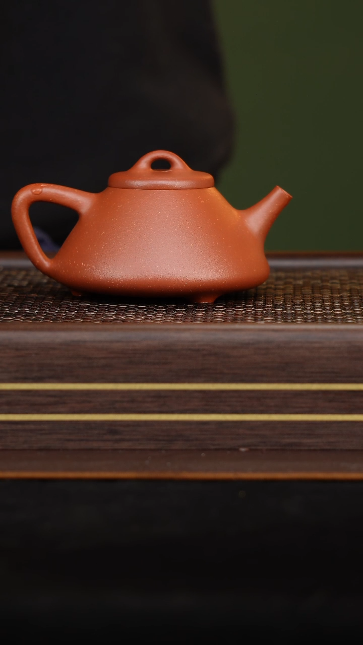 【闪购商品】宜兴（原矿）半手精工紫砂壶