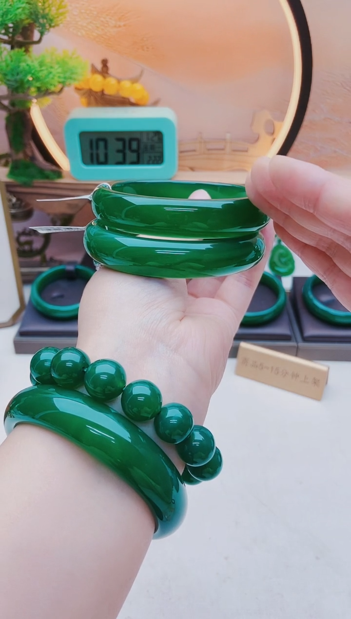 【闪购商品】玛瑙/玉髓手镯未镶嵌澳玉玛瑙手镯