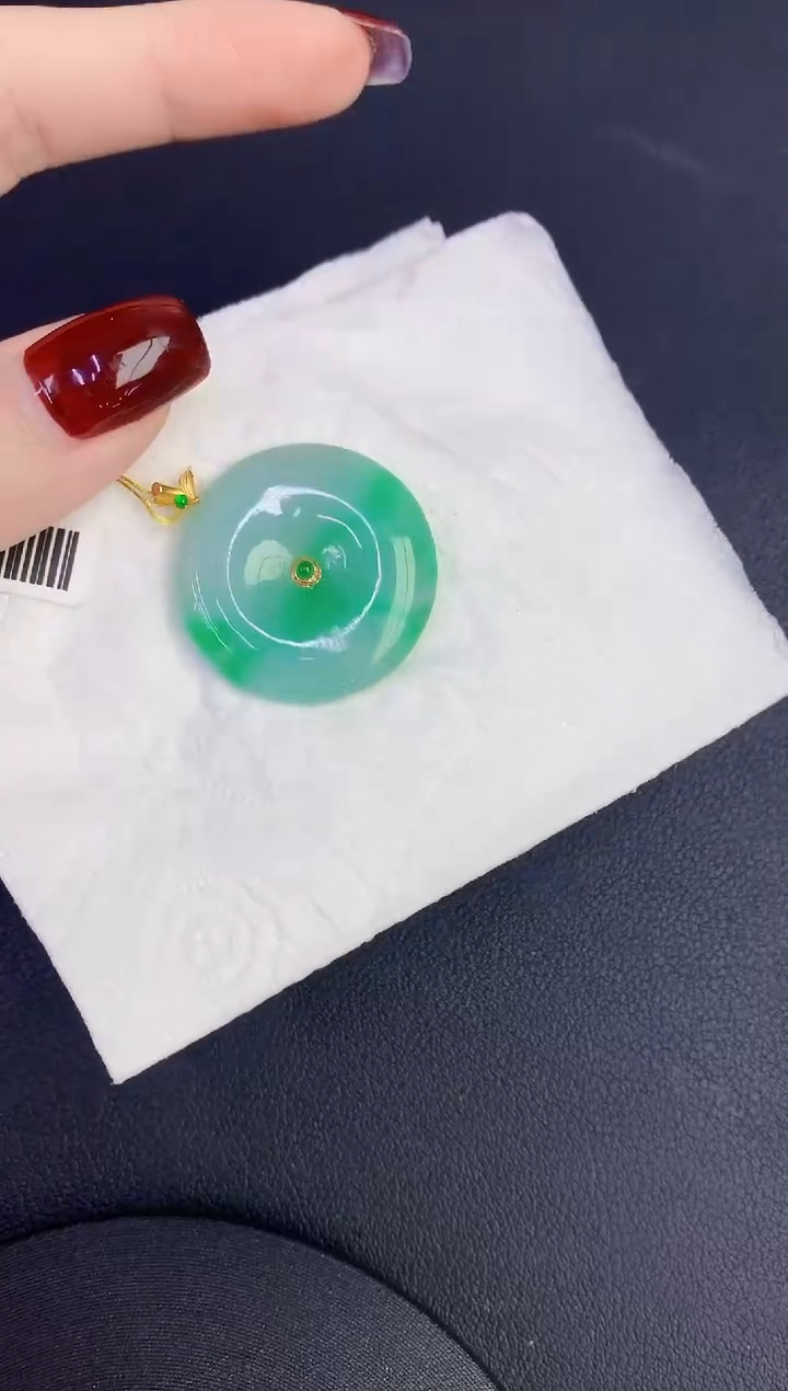 颈饰18K金镶嵌翡翠缅甸天然翡翠a货