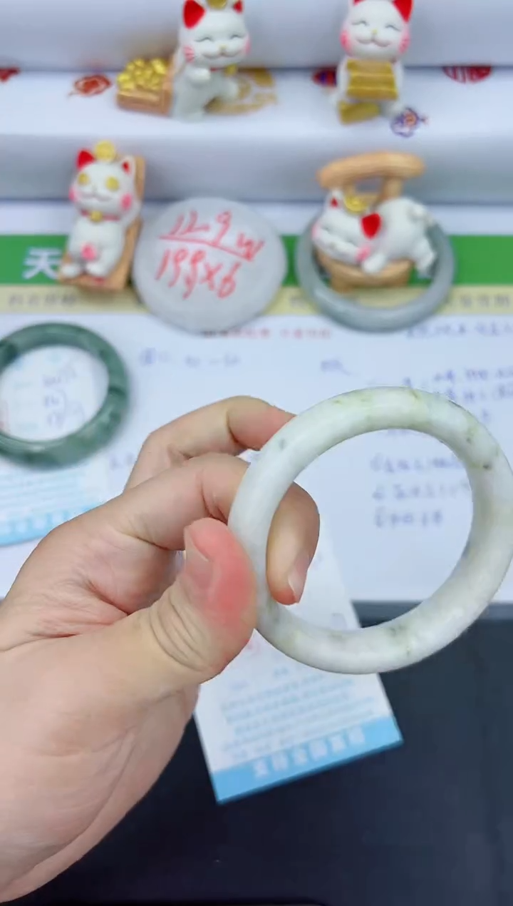 【闪购商品】石英质玉手镯未镶嵌3476-53.4