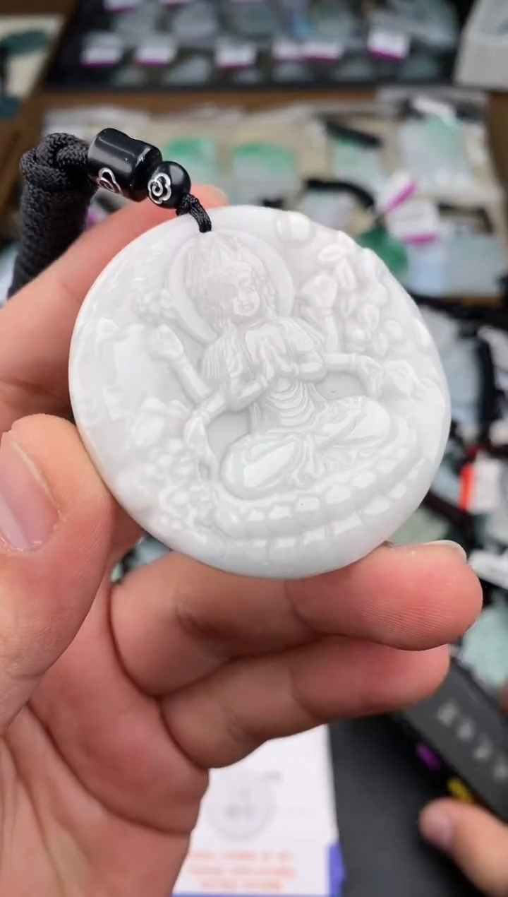 【闪购商品】翡翠颈饰未镶嵌  天然翡翠，一物一图