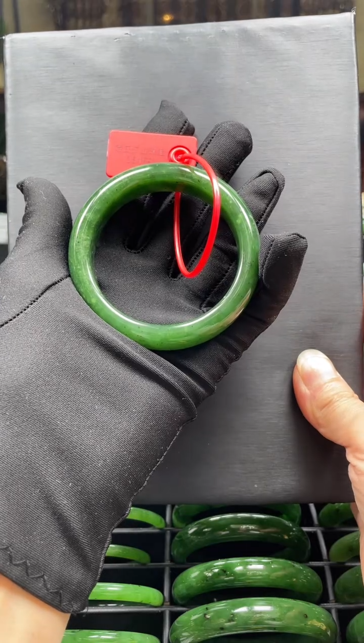 未镶嵌手镯和田玉（碧玉）春*?469