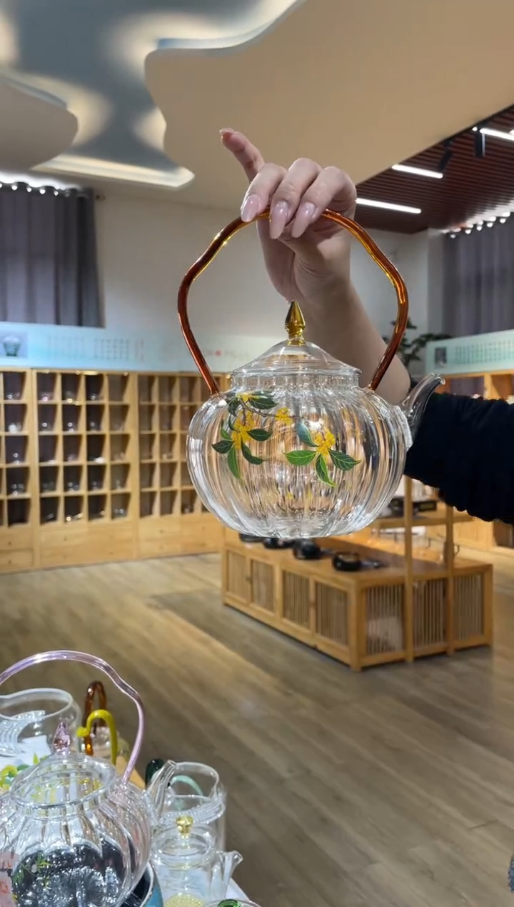 手工艺品玻璃金狮通运壶琥珀把瓜楞桂花