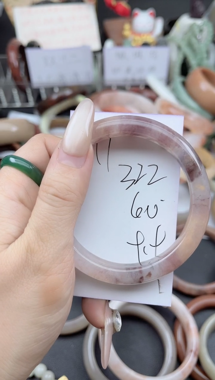 未镶嵌手镯石英质玉322