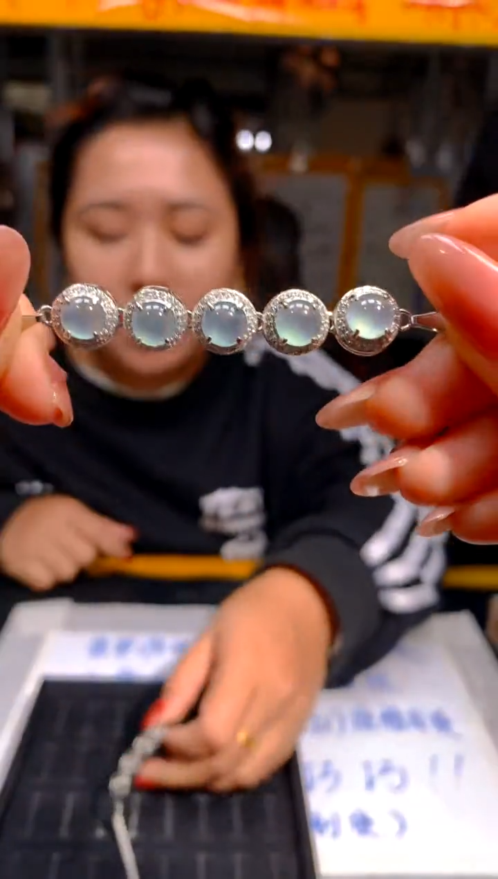 【闪购商品】定制翡翠未镶嵌31定制翡翠-多样性发货（发其一）