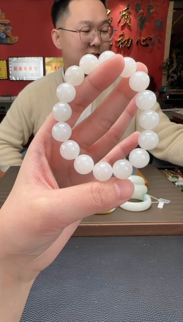 【闪购商品】和田玉手串未镶嵌白玉单圈手串