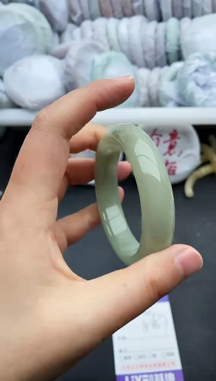 未镶嵌手镯石英质玉255+56/57