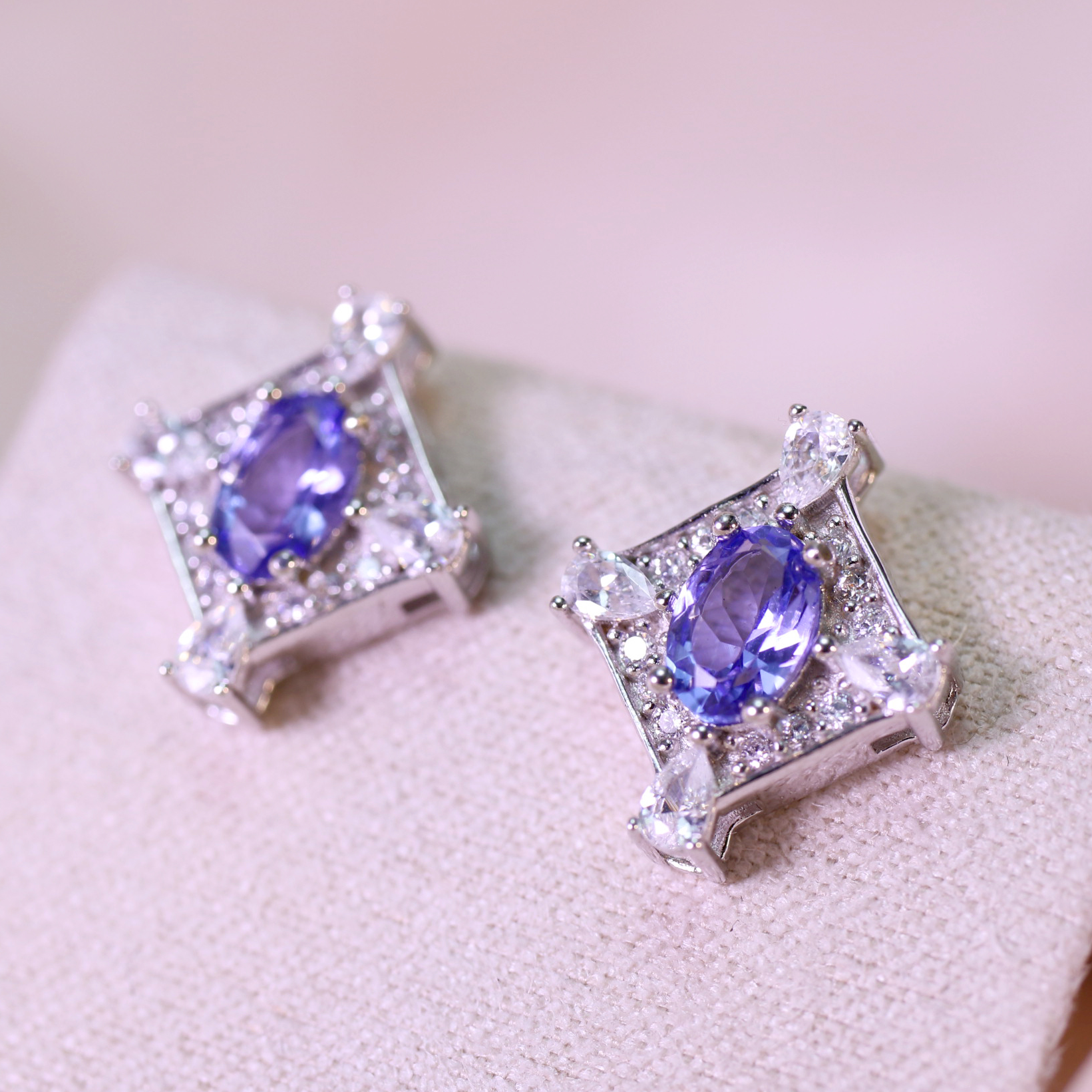 《事业系列-繁星》唯漫时尚天然坦桑石耳饰气质优雅