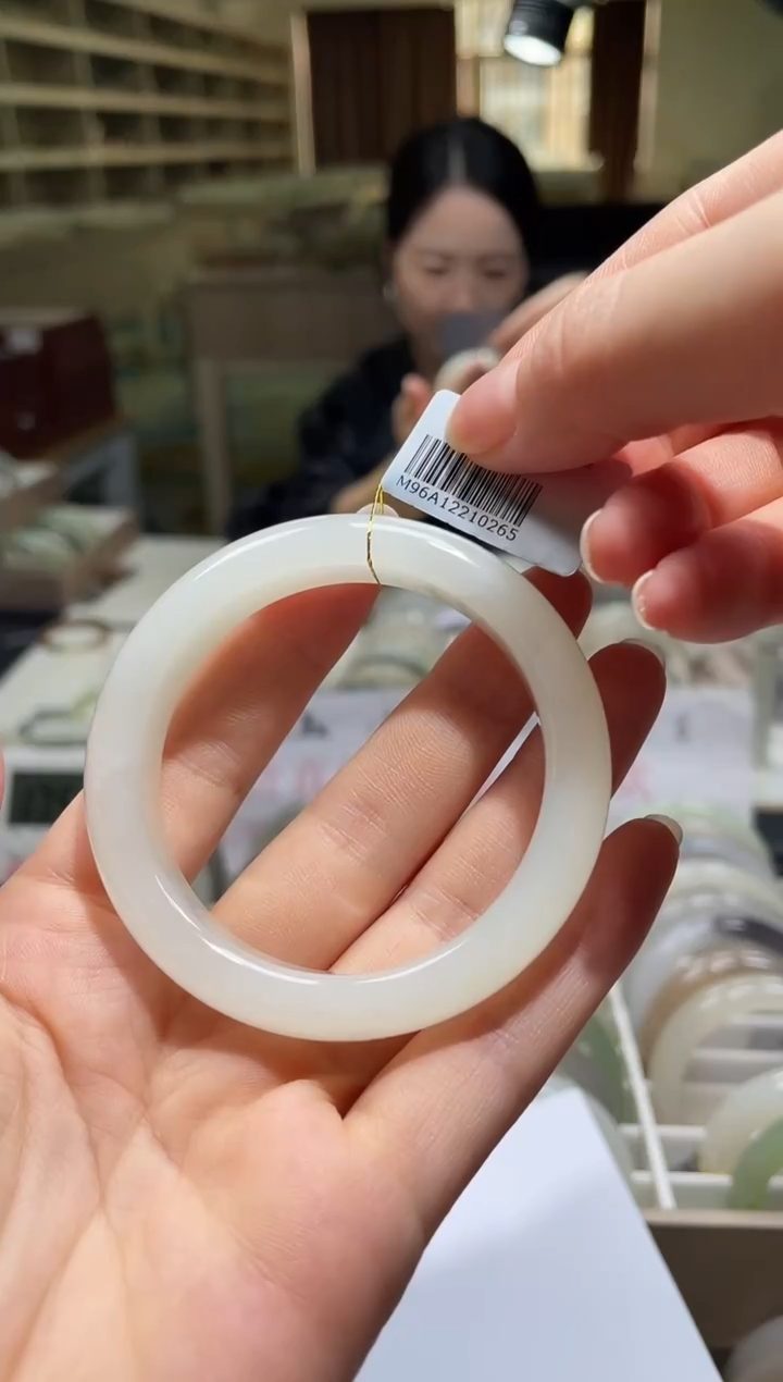 未镶嵌手镯和田玉50-51圈口 0265