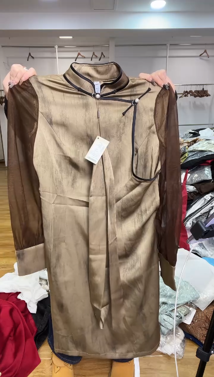 连衣裙       M码       80-110斤