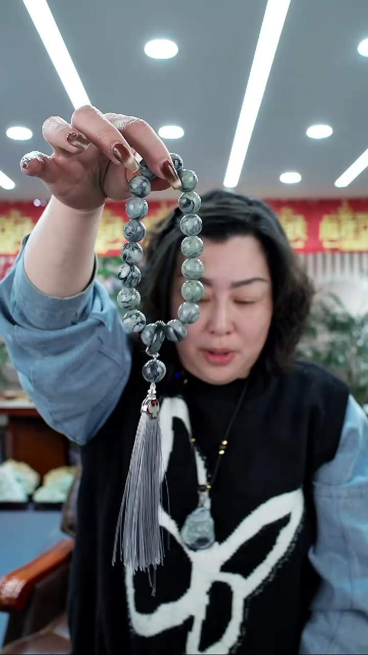 未镶嵌蛇纹石玉手持多样式发货随机发一