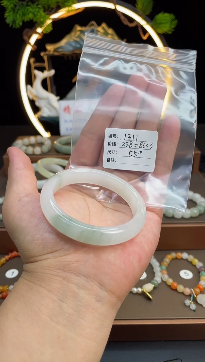 石英质玉手镯未镶嵌琴****装-1311